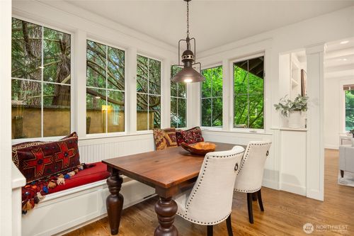 473 Glen Hollow Pl, Bainbridge Island, WA, 98110-4920 | Card Image