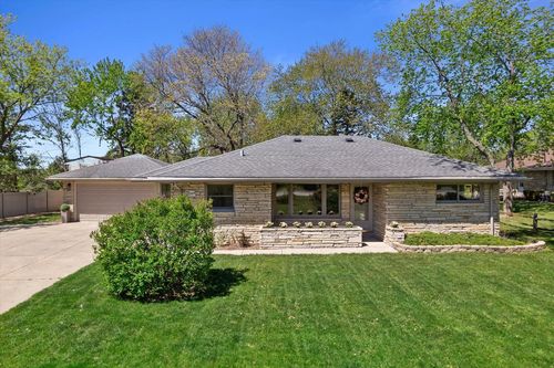 W172N9751 Division Rd, Germantown, WI, 53022-4603 | Card Image