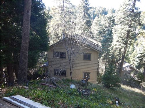 608 Arrowhead Villa Rd, Lake Arrowhead, CA, 92352 | Card Image