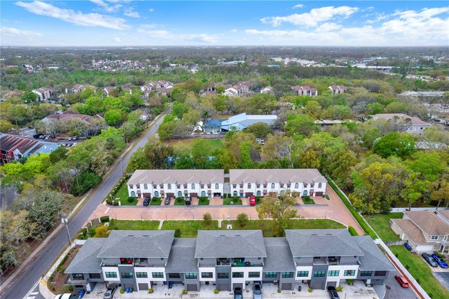 8714 Palm Ranches Pl, Townhouse with 4 bedrooms, 4 bathrooms and null parking in TAMPA FL | Image 23