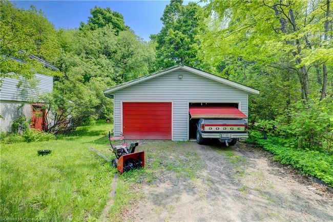 9609 O'dwyers Rd, House other with 3 bedrooms, 1 bathrooms and 8 parking in Minto ON | Image 4