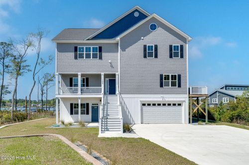 100 Paradise Ct, Sneads Ferry, NC, 28460-9706 | Card Image