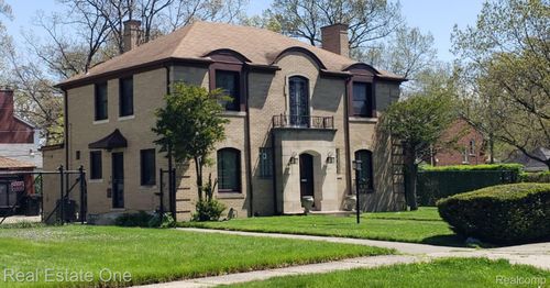 18100 San Juan Dr, Detroit, MI, 48221-2663 | Card Image