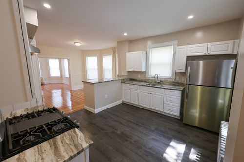 1a-32 Robinson St, Boston, MA, 02122-1611 | Card Image