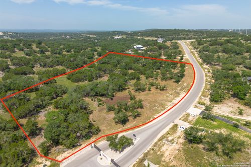 829 Earle Oak Ave, Bulverde, TX, 78163-3096 | Card Image