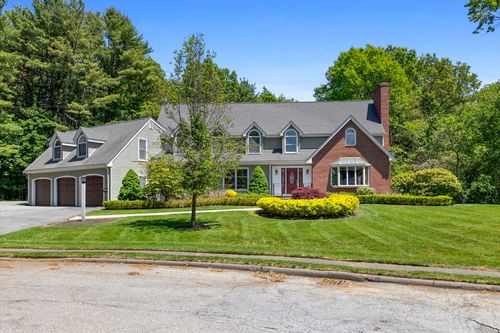 3 Russell Rd, Lynnfield, MA, 01940-2420 | Card Image