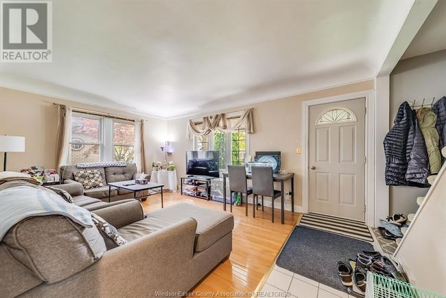 1418 Pillette Rd, House other with 3 bedrooms, 2 bathrooms and null parking in Windsor ON | Image 9