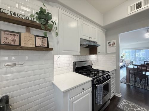 3401 S Bentley Ave, Los Angeles, CA, 90034-2059 | Card Image