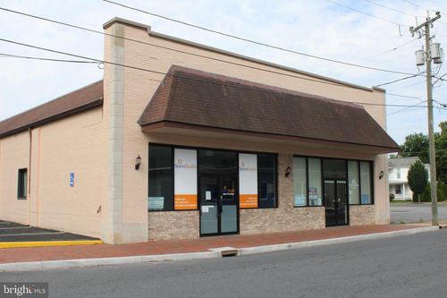 110 E High St, Woodstock, VA, 22664-1733 | Card Image
