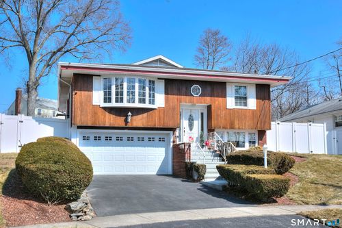 34 Richard Cir, Stratford, CT, 06614-3240 | Card Image