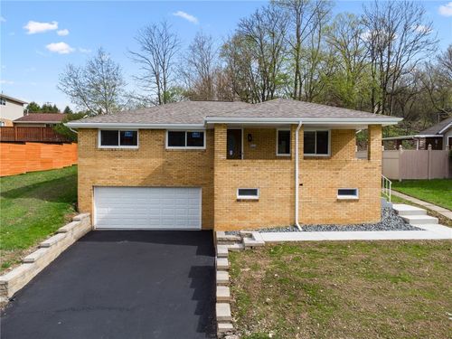 13689 Lincoln Way, North Huntingdon, PA, 15642-2154 | Card Image