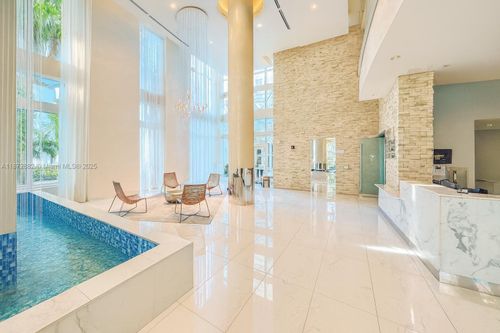 apt-602-41 Se 5th St, Miami, FL, 33131-2537 | Card Image