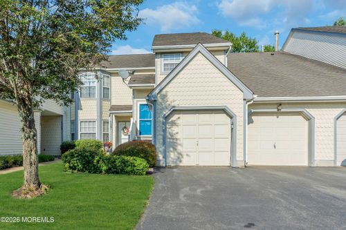127 Evergreen Ct, Freehold, NJ, 07728-4122 | Card Image