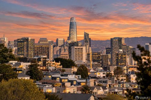28 Yukon St, San Francisco, CA, 94114-2339 | Card Image