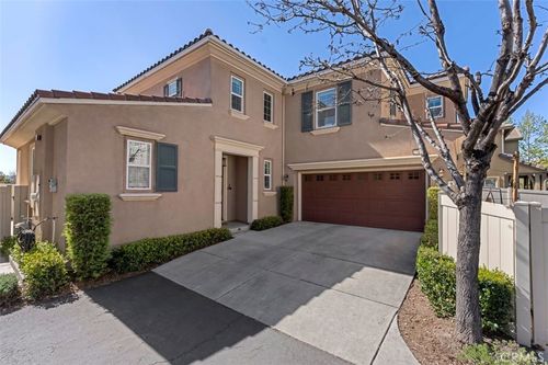 27425 Blackstone Rd, Temecula, CA, 92591-2539 | Card Image