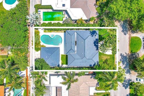 10618 Ne 11th Ave, Miami Shores, FL, 33138-2121 | Card Image