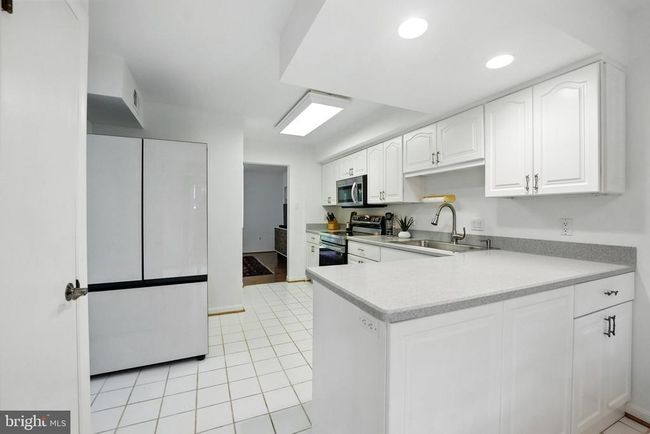 2151 Cabots Point Ln, Townhouse with 4 bedrooms, 3 bathrooms and null parking in RESTON VA | Image 22