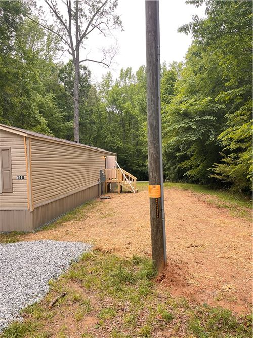 118 Spartan Dr, Westminster, SC, 29693-6339 | Card Image