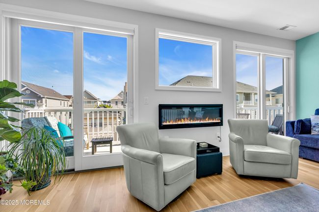 Tons of Natural Light! | Image 9