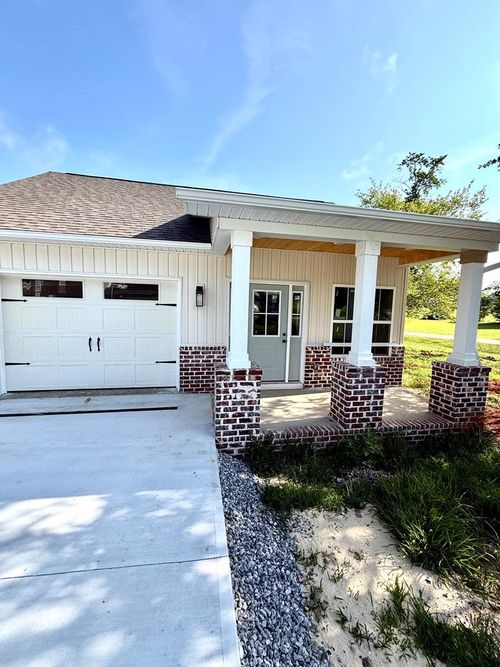 114 Honeysuckle Ln, Sparta, TN, 38583-4798 | Card Image