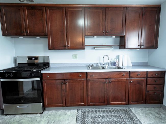 237 Connecticut Dr, House other with 3 bedrooms, 2 bathrooms and 1 parking in Lower Burrell PA | Image 10