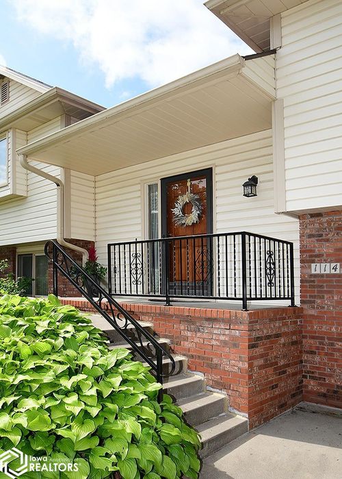 114 Antioch Dr, Council Bluffs, IA, 51503-4382 | Card Image