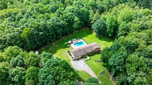 4916 Leepers Creek Rd, Maiden, NC, 28650-8221 | Card Image