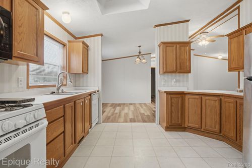 310 Greenwood, Wixom, MI, 48393 | Card Image