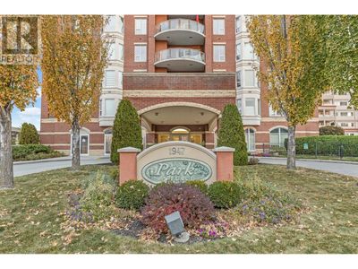 1204 - 1947 Underhill St, Condo with 2 bedrooms, 3 bathrooms and 2 parking in Kelowna BC | Image 3