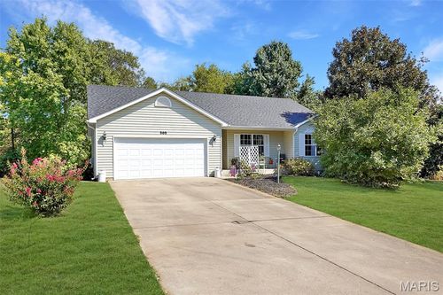 505 Olive St, New Haven, MO, 63068-1032 | Card Image