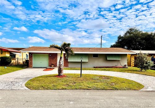1411 Nw 79th Way, Pembroke Pines, FL, 33024-5139 | Card Image