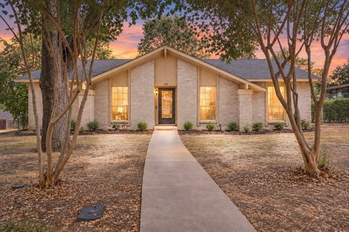 168 Faircrest Dr, Desoto, TX, 75115-5219 | Card Image
