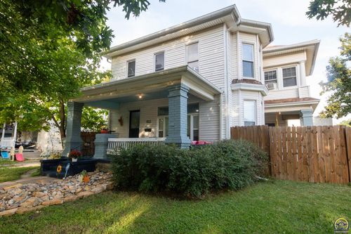 602 Cottonwood St, Emporia, KS, 66801-3085 | Card Image