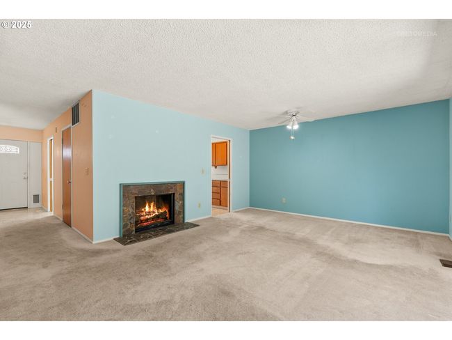 5312 Sw Erickson Ave, Condo with 2 bedrooms, 2 bathrooms and 1 parking in Beaverton OR | Image 5