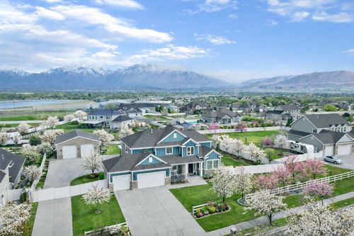 13883 Oxfordshire Dr, Bluffdale, UT, 84065-6056 | Card Image