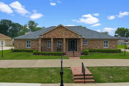 1413 Shawnee Trl, Henderson, TX, 75654 | Card Image