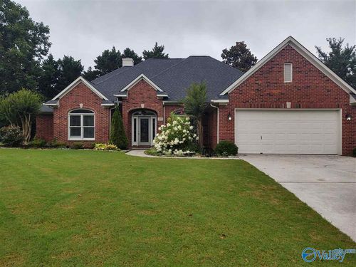 3102 Connomara Ct Se, Owens Cross Roads, AL, 35763-8684 | Card Image