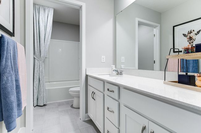 Upper hall bath. | Image 24