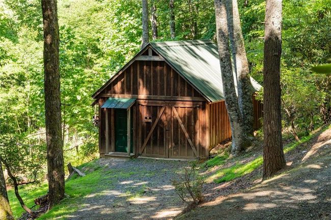 375 Carolina Rd, House other with 2 bedrooms, 2 bathrooms and null parking in Millers Creek NC | Image 36