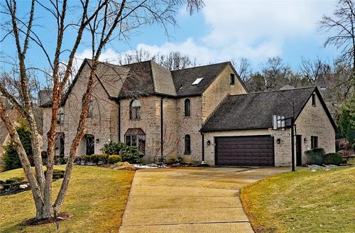 120 Marlboro Dr, Canonsburg, PA, 15317-3651 | Card Image