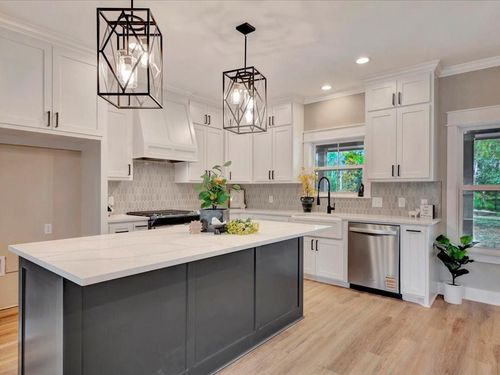 537 C C Rd, Diboll, TX, 75941-1234 | Card Image