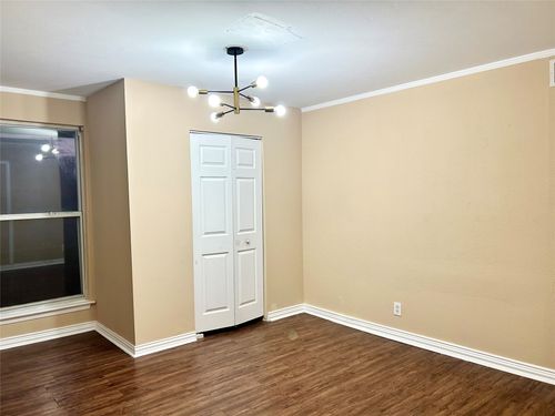 2219 Addington St, Irving, TX, 75062-3554 | Card Image