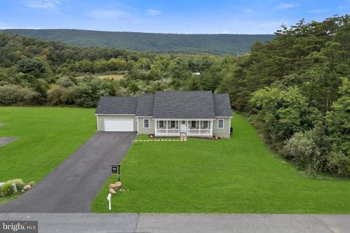 61 Mdg Way, BERKELEY SPRINGS, WV, 25411-7210 | Card Image