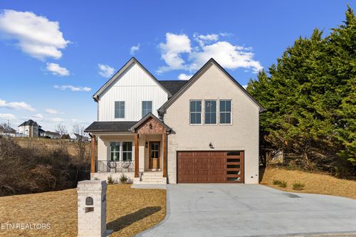 4433 Christine Lynnae St, Knoxville, TN, 37938-2664 | Card Image