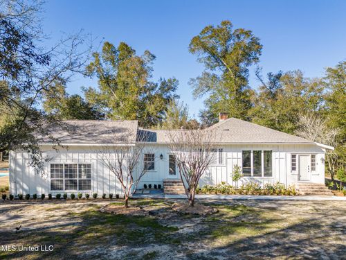 4187 Saussy Ln, Pass Christian, MS, 39571-5712 | Card Image