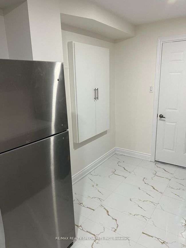 BSMT - 10 Brent Stephens Way, House attached with 2 bedrooms, 1 bathrooms and 1 parking in Brampton ON | Image 11
