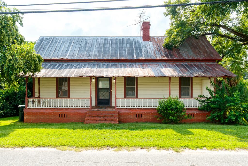 Owens St, Hahira, GA 31632