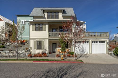 529 Porcupine Ln, Chelan, WA, 98816-3301 | Card Image