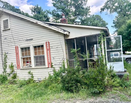 344 E Vance St, Laurinburg, NC, 28352-4528 | Card Image