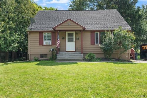206 Elmbrook Dr, Manlius, NY, 13104-1215 | Card Image